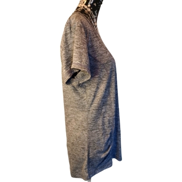 Gaiam Grey Short Sleeved Tshirt with detailed cutout and ruching - Picture 3 of 5